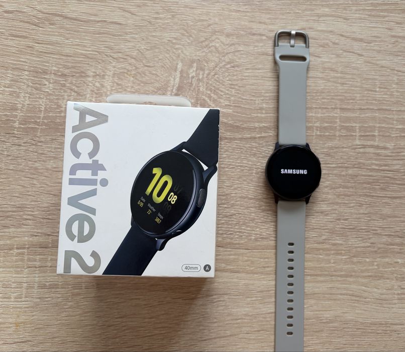 Смарт-часы Samsung Galaxy Watch Active 2