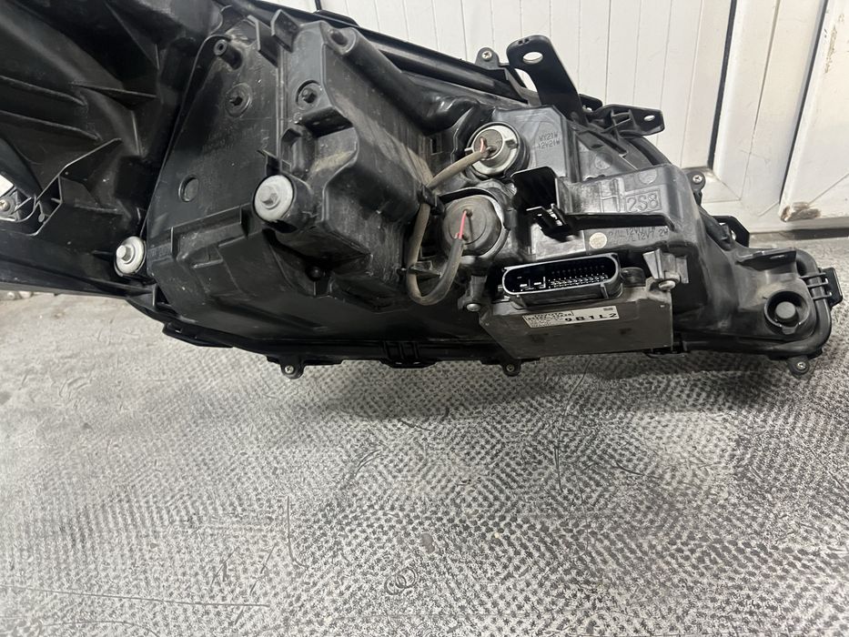 Фары на камри 70