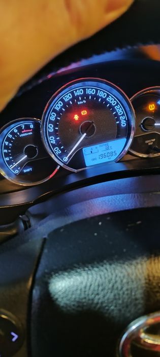 Toyota corolla 1.6, 2014