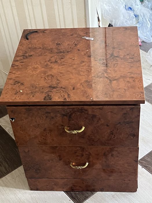 Продам шкаф с тумбочками