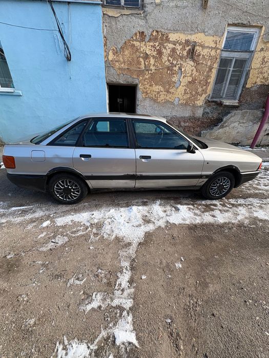 Ауди 80 1.8 мотор на части