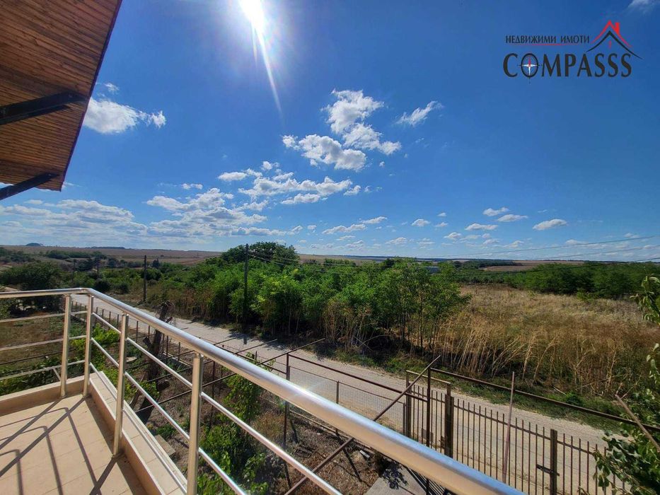 с. Драганово, Обл. Добрич, КЪЩА на 2 етажа – 107372евро!