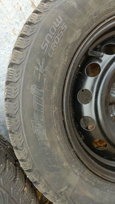 Зимние шины с дисками 185/70r14