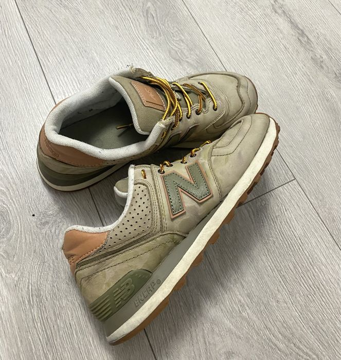 Adidasi new balance marime 42