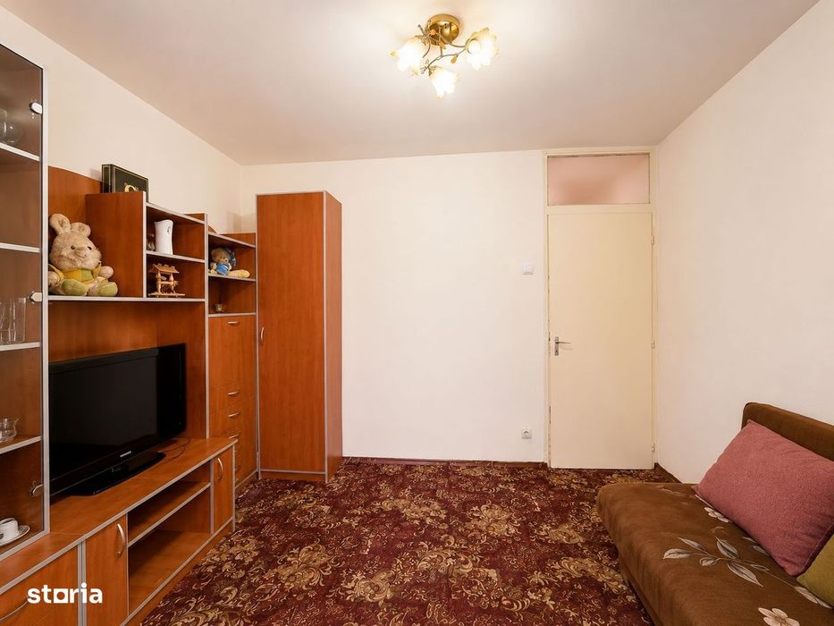 Apartament 3 camere decomandat, zona Alfa, etaj 1, două băi