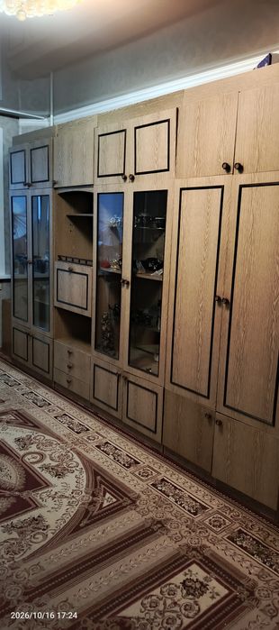 Продам мебель. Стенка 4 секции.