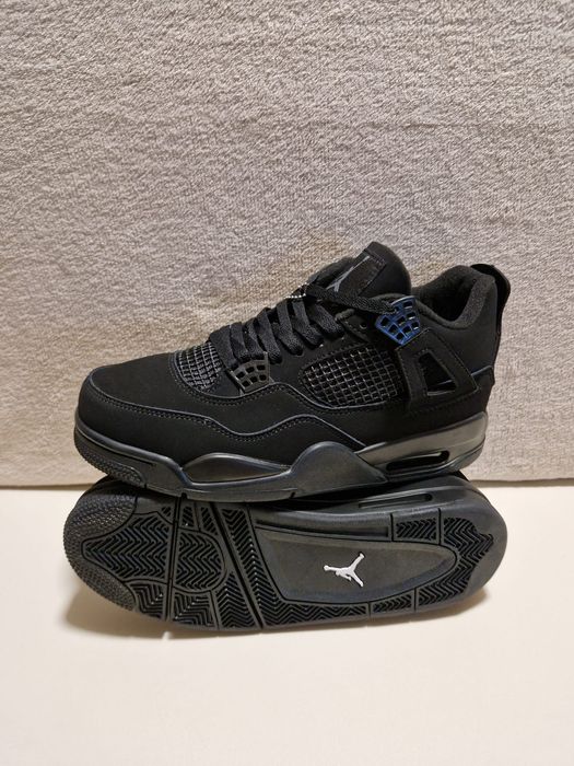 Retro 4 Black Cat