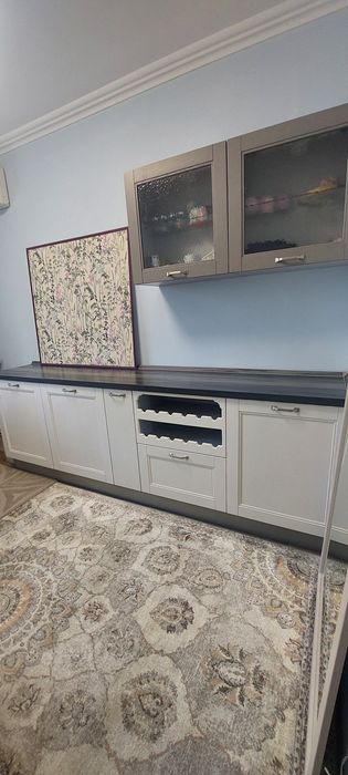 Тумбаы, шкаф, зеркало