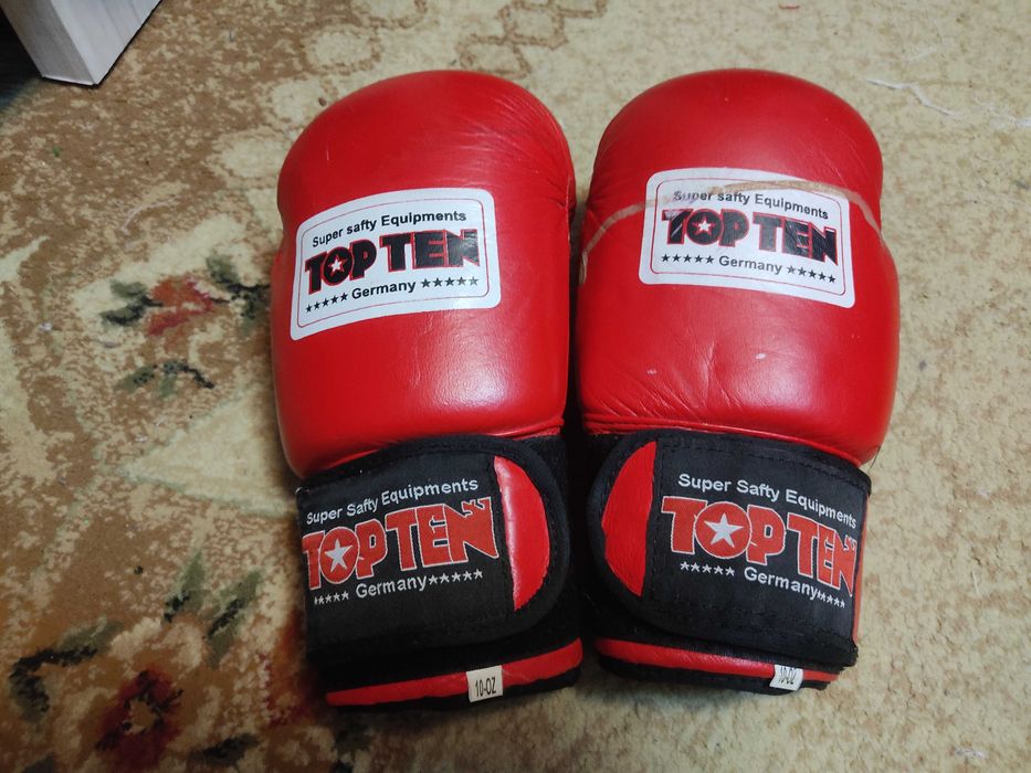 Боксерские перчатки,лапы