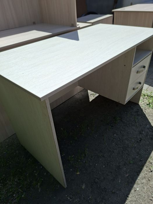 Продам рабочие столы