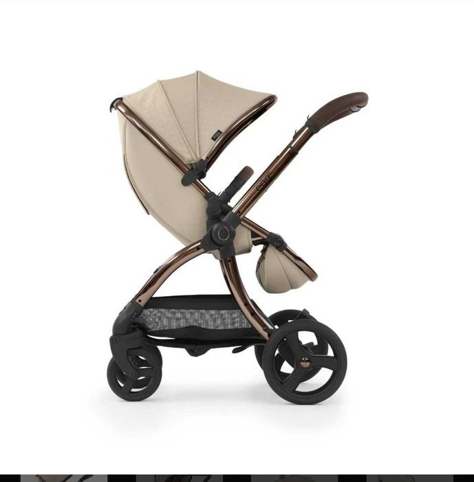 Количка Egg 2.изключително запазена .много удобна .страхотен стил .