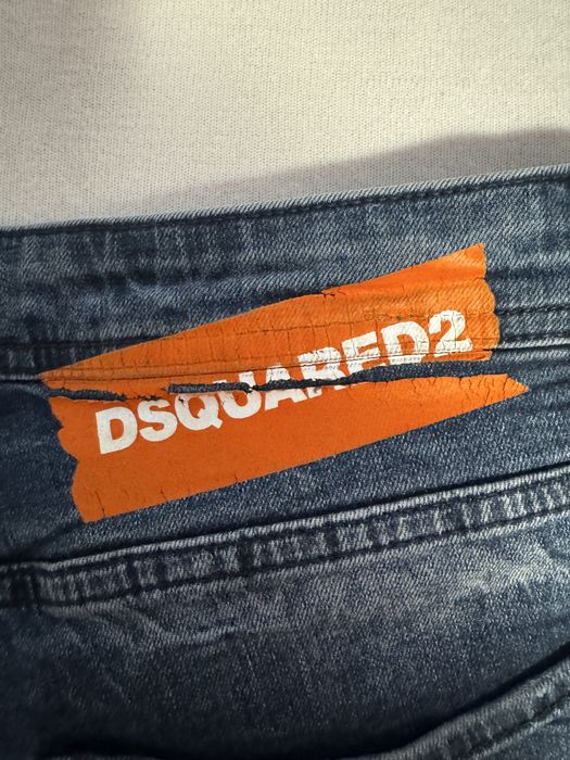 Къси дънки DSQUARED 2 размер 50 “скъсани”
