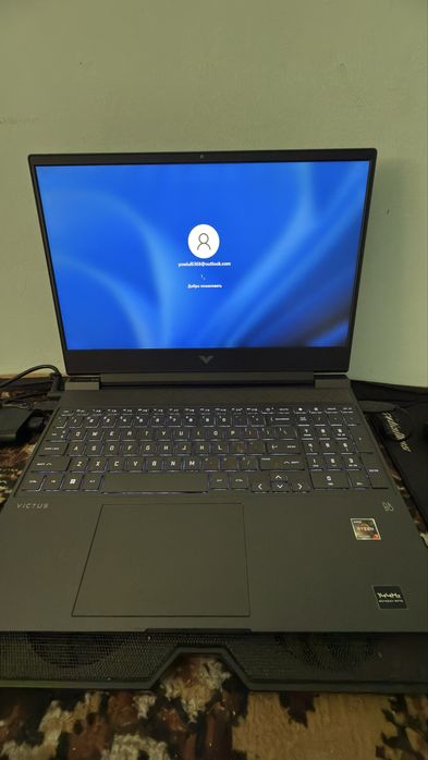 Igravoy Noutbuk Hp victus 15 qora rangda