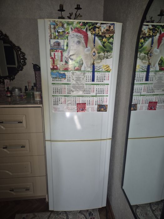 Холодильник самсунг б/у.