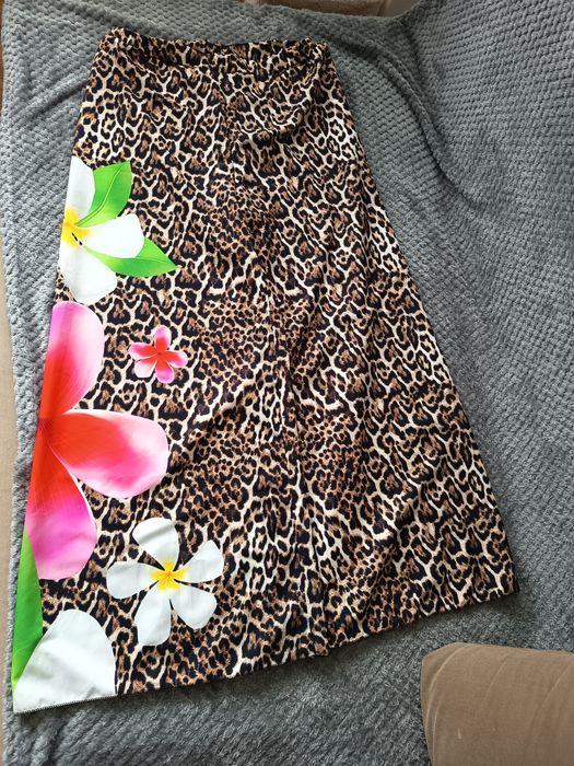 Pantaloni damă largi