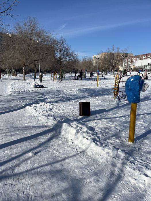 Продаётся 1 комнатная  пр. Республики 18