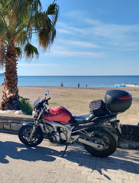Yamaha FZ6 N + Topcase + Crashbar