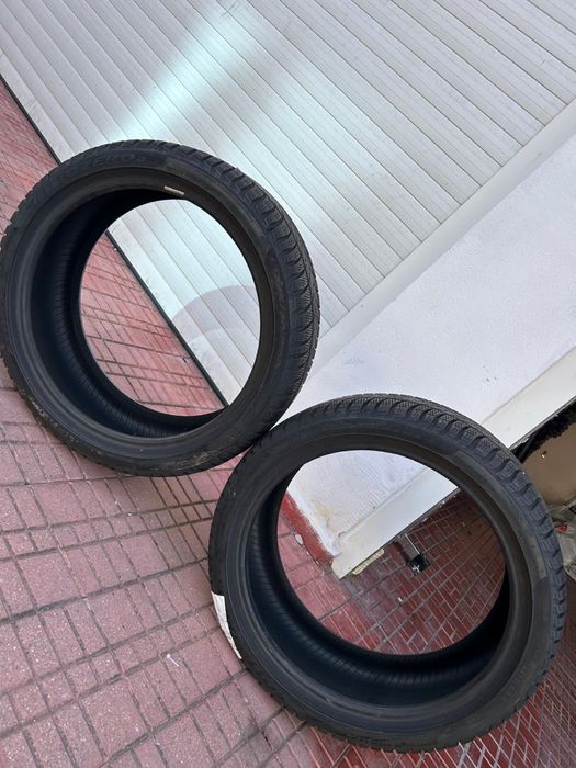 Cauciucuri Pirelli 2 dimensiuni 245/40/20 2 buc si 275/35/20 2 buc