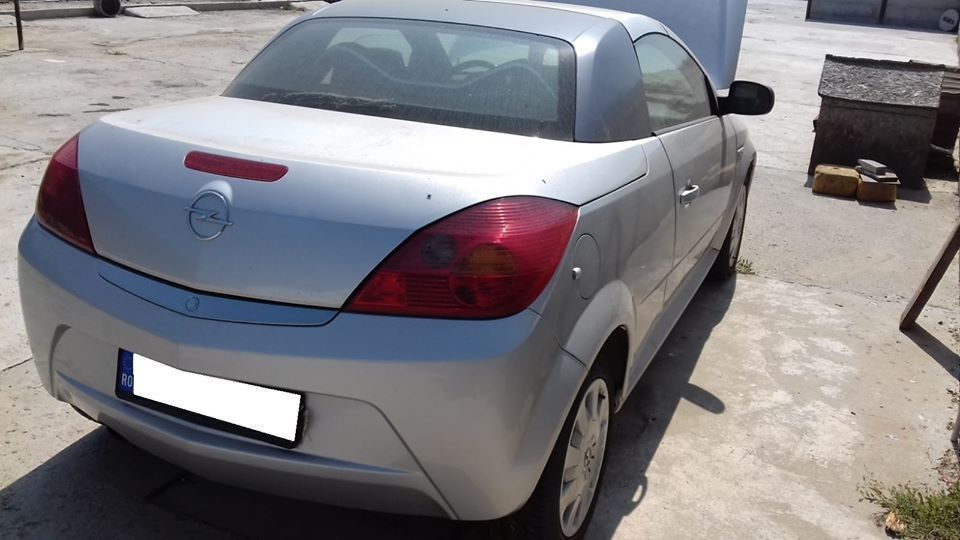 Dezmembrari  Opel TIGRA B TwinTop  2004  > 0000 1.4 Benzina