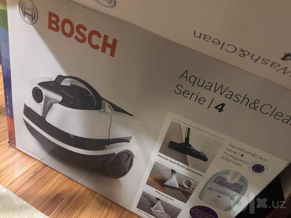 Моющий пылесос  Bosch в модном цвете babyblue