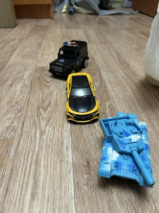 Комплект игрушек продам