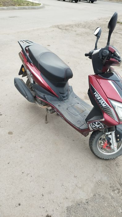 Продам скутер на полном ходу