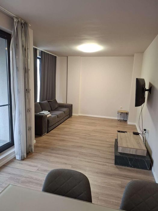 Дава се под наем Двустаен апартамент в Варна, Колхозен пазар - 65 кв.м за 598.23 € - Снимка #2