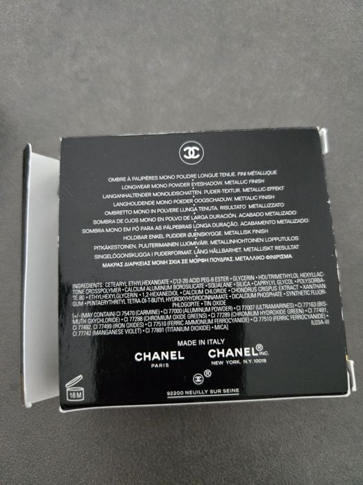 Fard pleoape Chanel nou