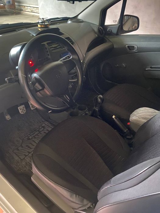 SPARK rangi oq 2011 yil holati zo'r