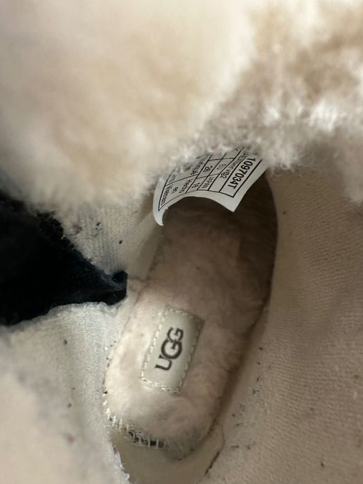 UGG детски боти, 26 номер, като нови.