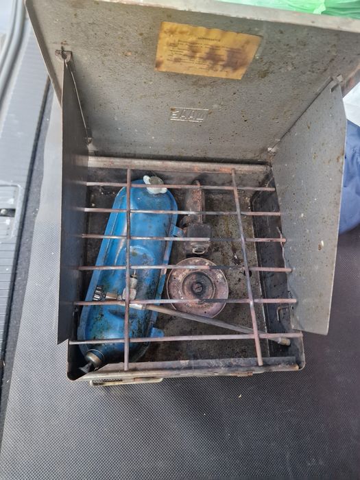 Arzator camping  pe gaz sau benzina