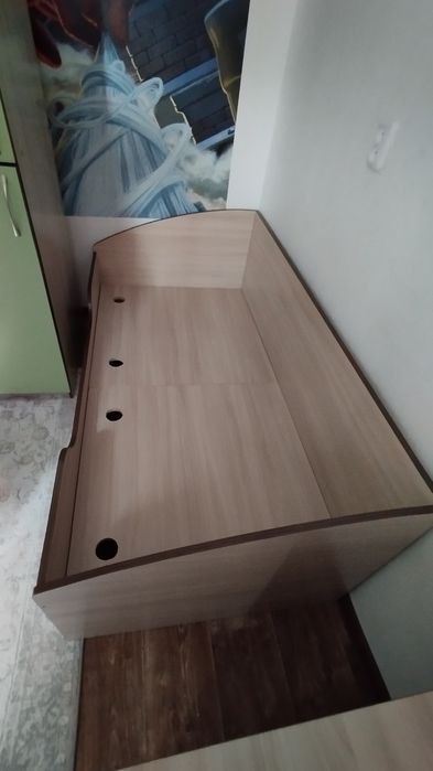 односпальная кровать