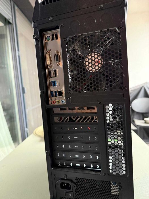 PC Gaming Intel Core i7, AMD RADEON RX6600XT 16GB RAM DDR5