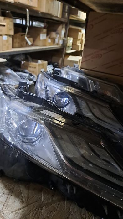 Фары Toyota Lexus