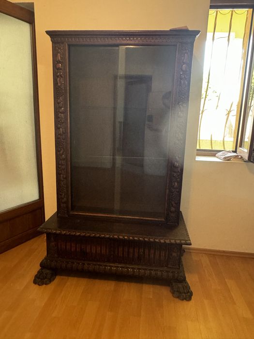 Mobila veche de vanzare