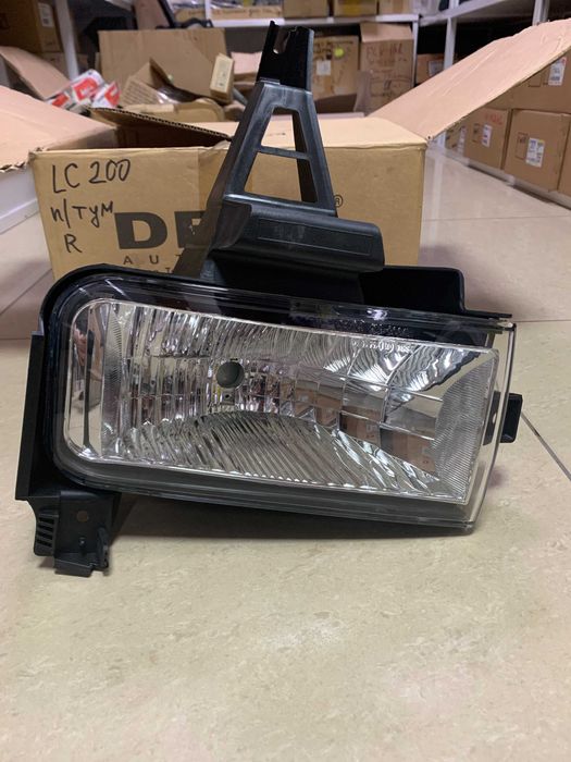 противотуманка Ленд Крюзер 200