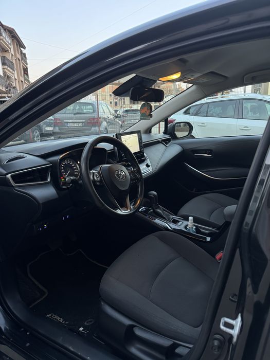 Închriez Toyota Corolla Hybrid cu GAZ UBER/BOLT