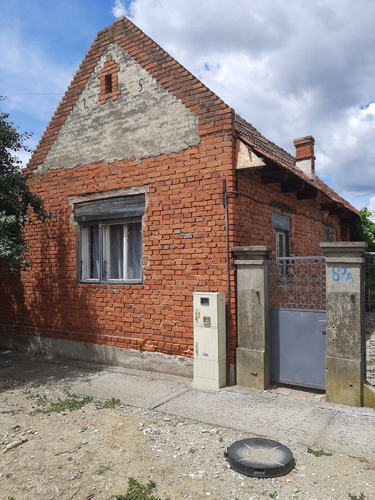 Casa cu teren sat