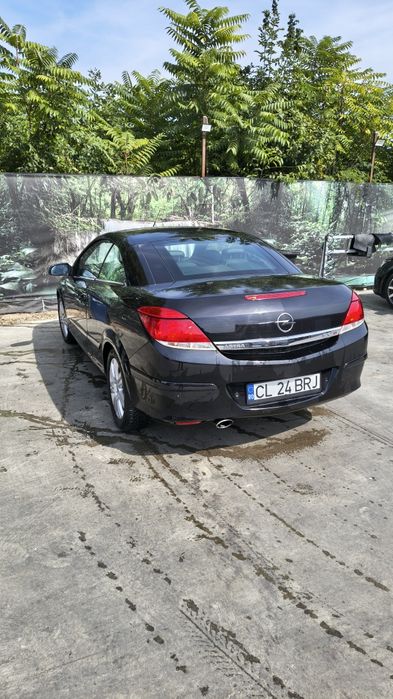 Vând Opel Astra h twintop cabrio 2008 1.9cdti