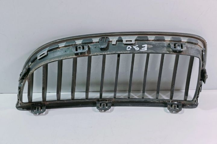 Grila radiator  dreapta 22405910 BMW Seria 3 E90/E91/E92/E93