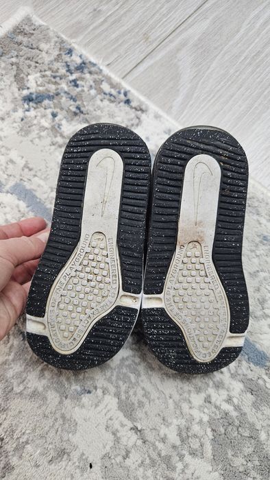 Vand 2 perechi adidasi Nike