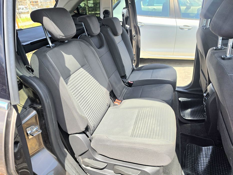 Продавам Ford C-Max 1. 0 EcoBoost Titanium