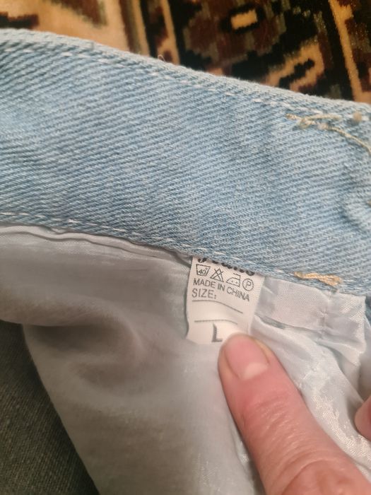 Blugi tears mărimea L