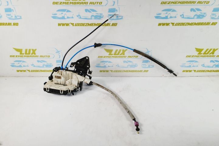 Broasca incuietoare usa dreapta spate a2047331808 Mercedes-Benz C-Class W204/S204  [din 2007 pana