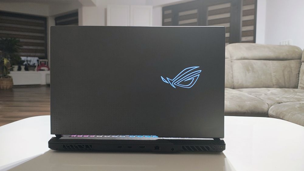 Laptop Gaming ASUS ROG Strix G17 – Ryzen 7, RTX 3050, 32GB RAM, 512GB