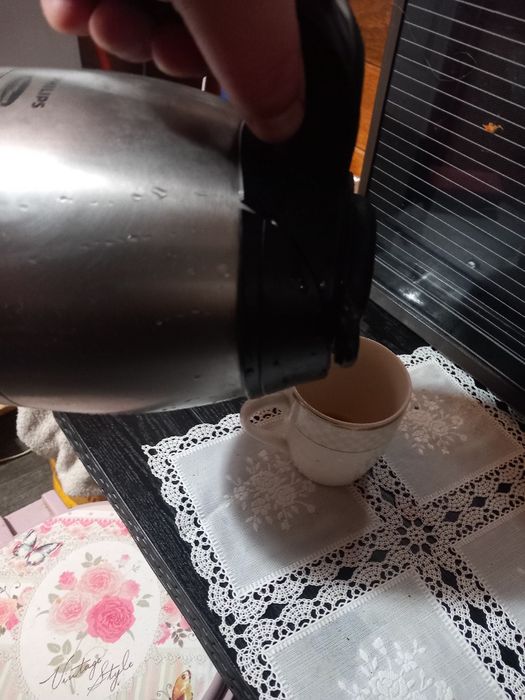 Aparat cafea cu cana termos