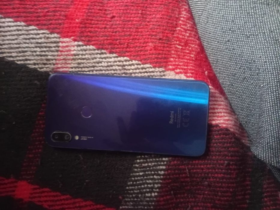 Продам телефон redmi note7