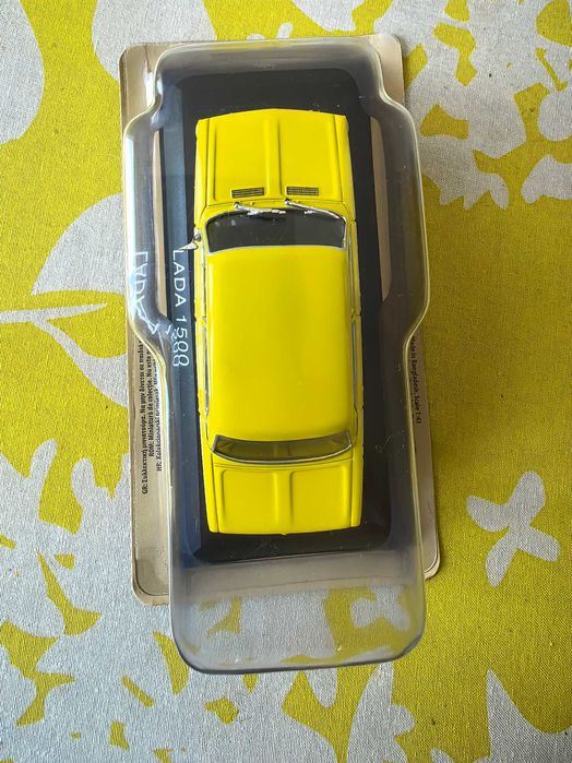 Колекционерски модел на Лада 1500 мащаб 1:43