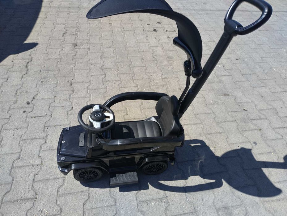 MERCEDES Кола за яздене с дръжка и сенник Mercedes-benz G350d черен