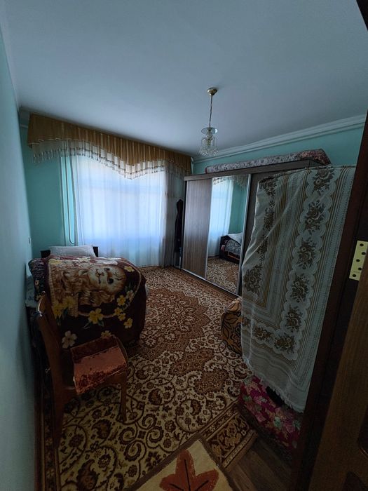 !! Уй сотилади 3хонали !!